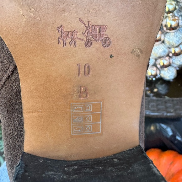 Coach - Picture 7 of 7